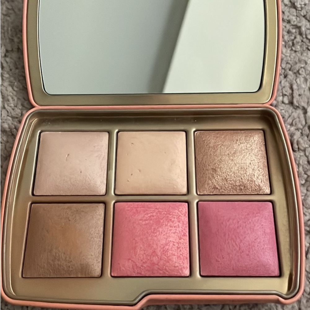 Hourglass Ambient Lighting Palette